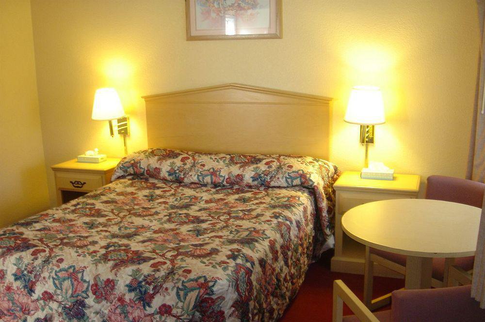Tri-Valley Inn & Suites Pleasanton Ngoại thất bức ảnh
