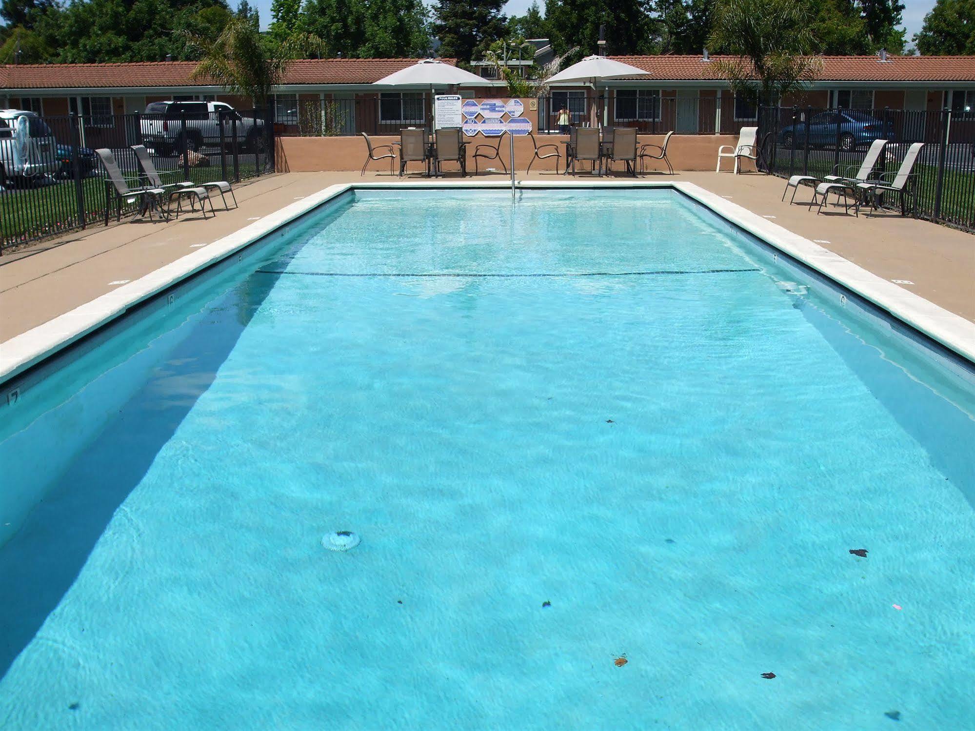 Tri-Valley Inn & Suites Pleasanton Ngoại thất bức ảnh
