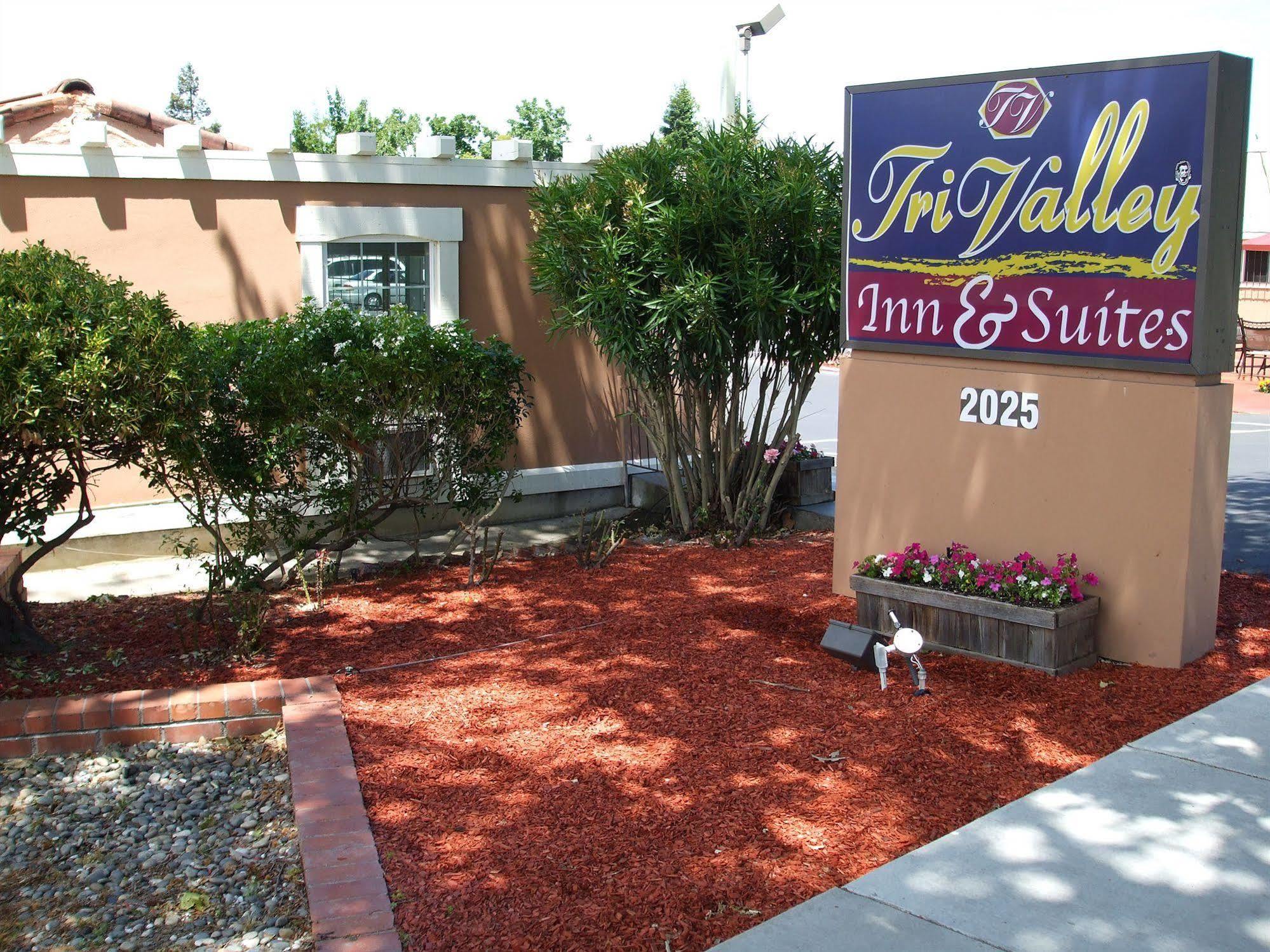 Tri-Valley Inn & Suites Pleasanton Ngoại thất bức ảnh